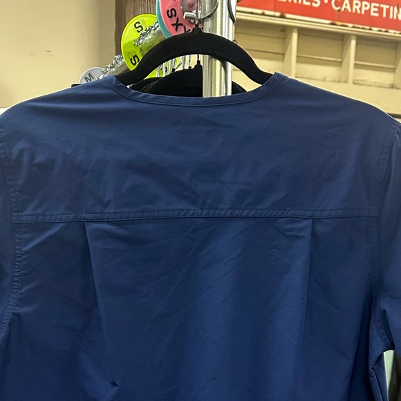 Carhartt scrub v neck tee men’s navy blue - Picture 5 of 9